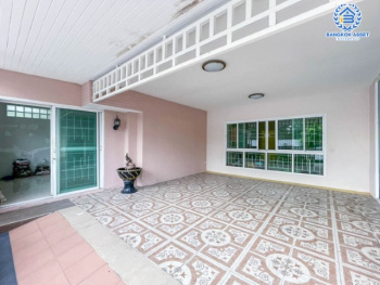 *****บ้านแฝดมือสอง ม.นันท์นรินทร์ นาวง-ดอนเมือง บ้านแฝดพร้อมอยู่ เนื้อที่ 35.5 ตร.ว. ฟังก์ชัน 3 ห้องนอน 3 ห้องน้ำ จอดรถได้ 2 คัน บนทำเลดีที่สุด ราคาคุ้มสุดในย่านนี้! เชื่อมต่อทุกการเดินทาง ใกล้สนามบินดอนเมือง ทางด่วน "อุตราภิมุข" และรถไฟฟ้าสายสีแดงเข้ม "สถานีหลักหก"